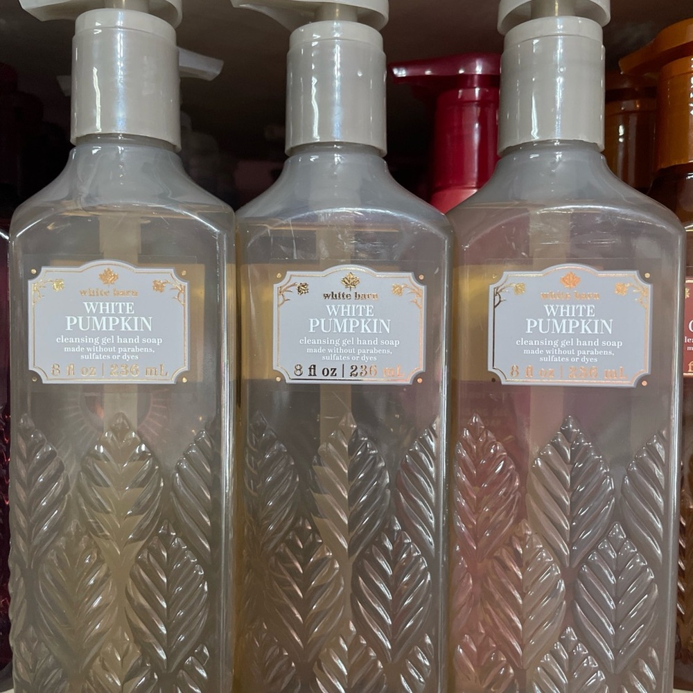 White Barn White Pumpkin Cleansing Gel Hand Soap x3